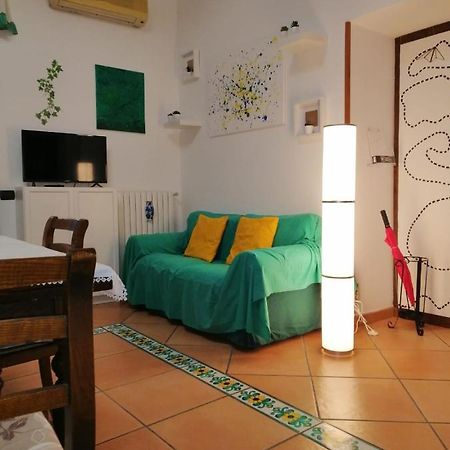 La Casa Di Tania A Napoli Appartement Buitenkant foto