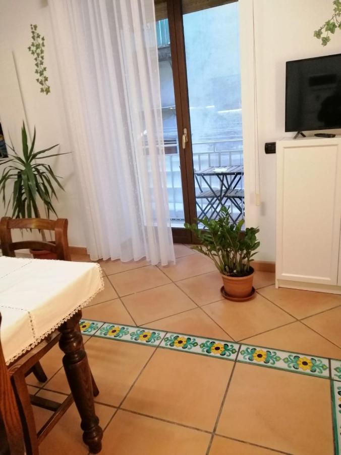 La Casa Di Tania A Napoli Appartement Buitenkant foto