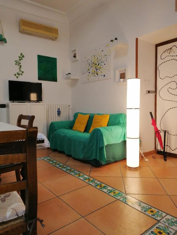 La Casa Di Tania A Napoli Appartement Buitenkant foto
